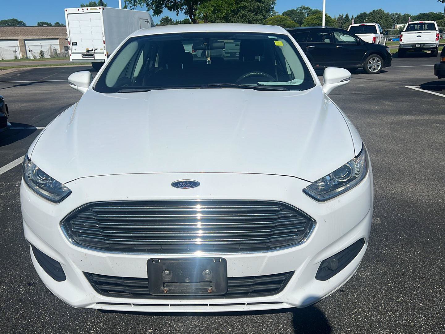 Used 2015 Ford Fusion SE FWD image 14