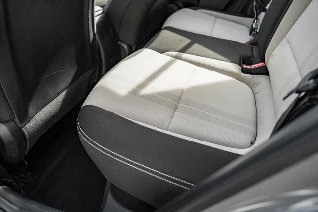 Used 2021 Hyundai Venue SEL w/ Premium Package image 30