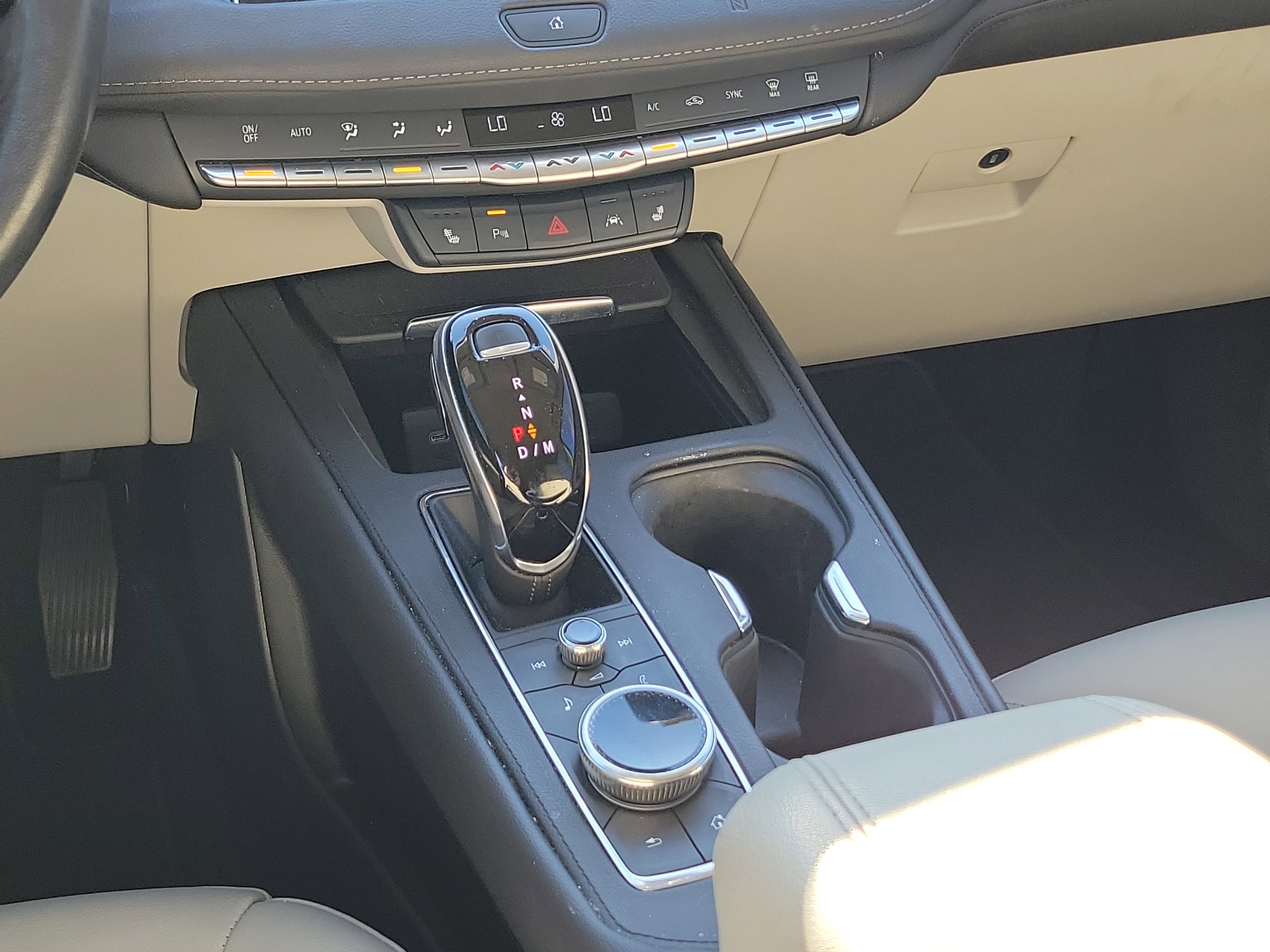 Used 2021 Cadillac XT4 Luxury w/ Driver Awareness Package image 24