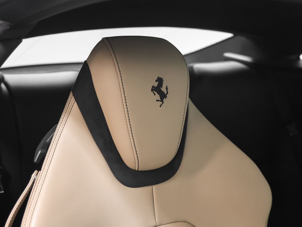 Used 2022 Ferrari Roma image 27