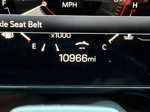 Used 2025 GMC Yukon AT4 Ultimate image 30