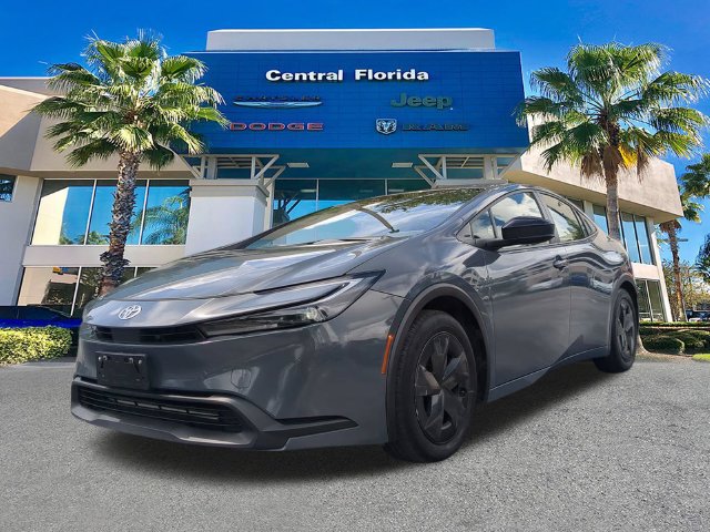 Used 2025 Toyota Prius LE FWD image 9