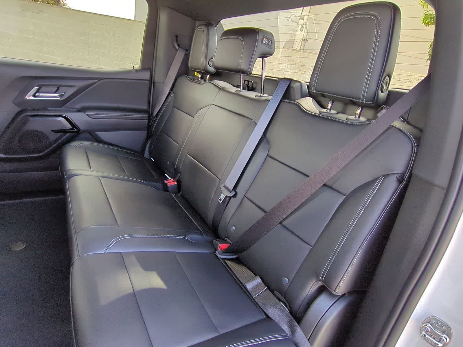 Used 2026 Chevrolet Silverado EV LT AWD/4WD image 24