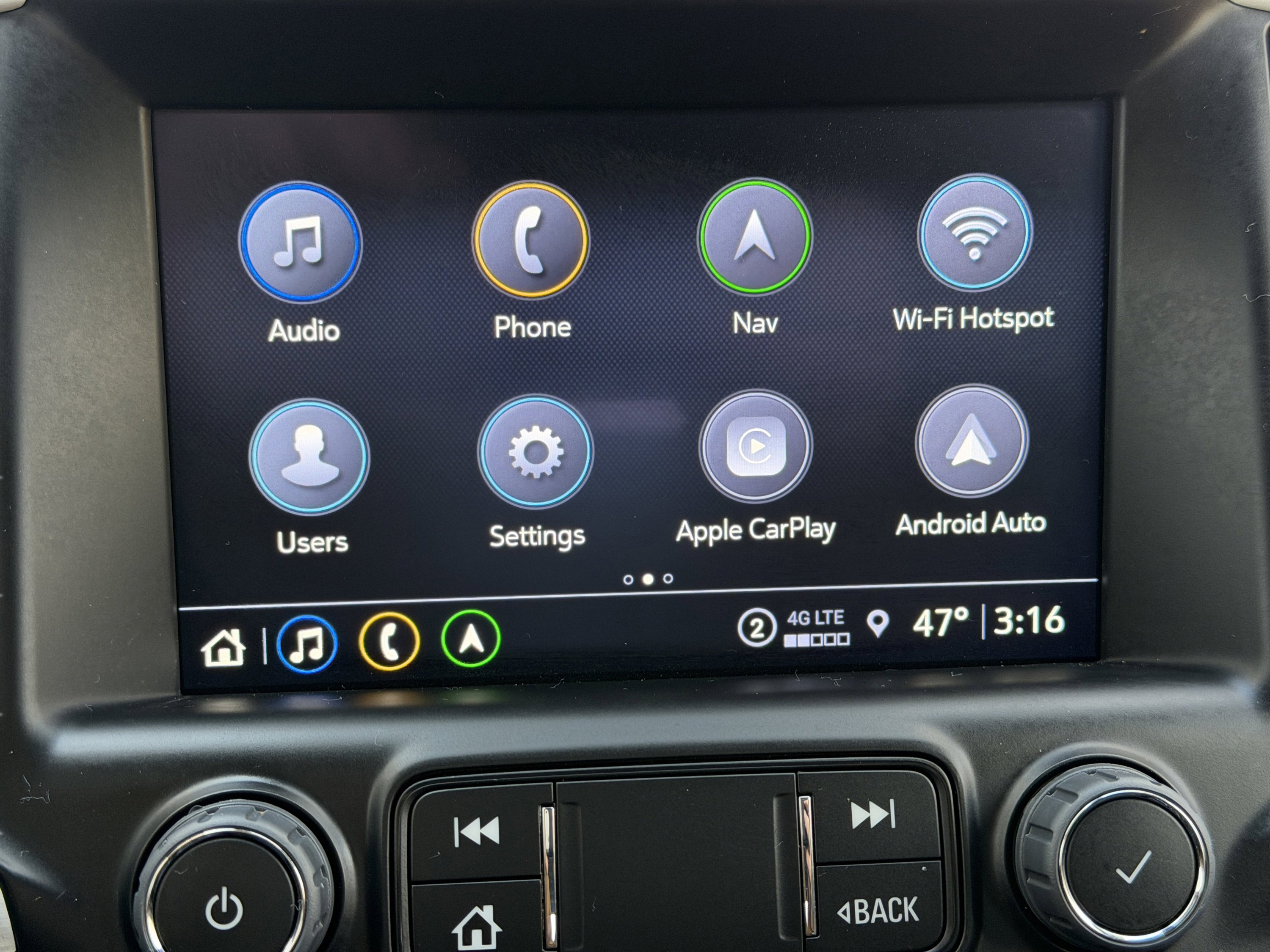 Used 2024 GMC Terrain SLT w/ Infotainment Package II image 24