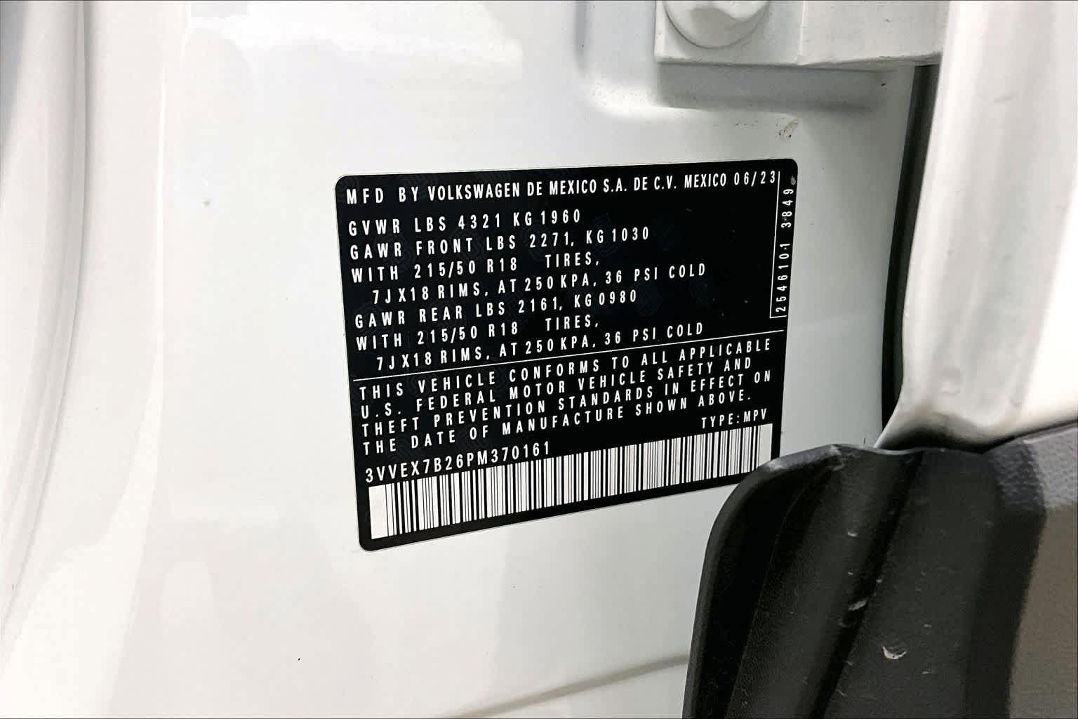 Used 2023 Volkswagen Taos SE w/ Panoramic Sunroof Package FWD image 37