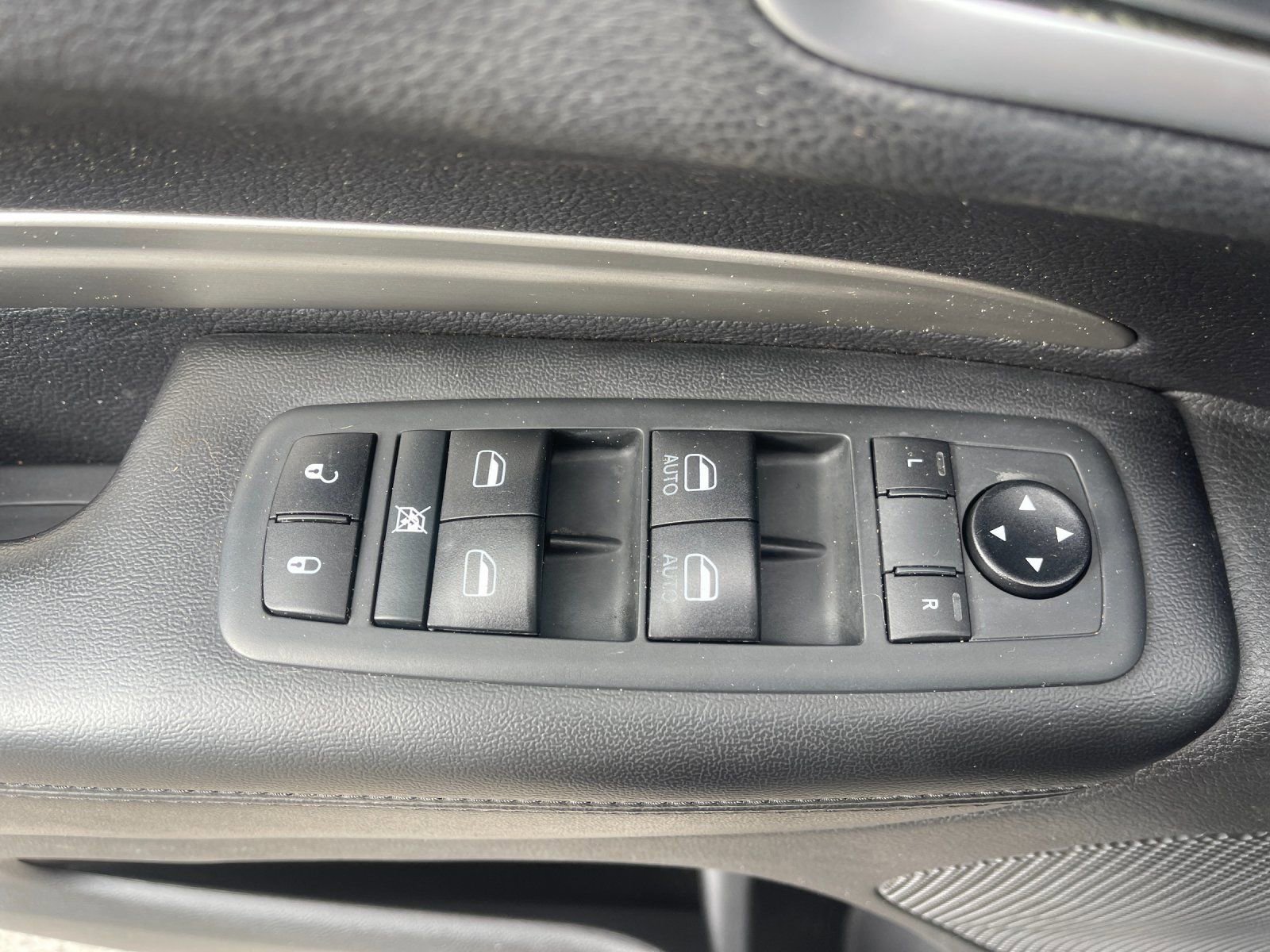 Used 2020 Dodge Durango SXT w/ 3rd Row Seating Group image 13