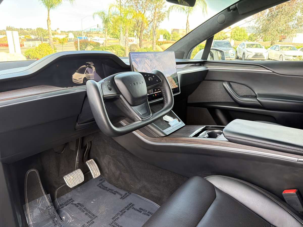 Used 2023 Tesla Model X AWD/4WD image 23