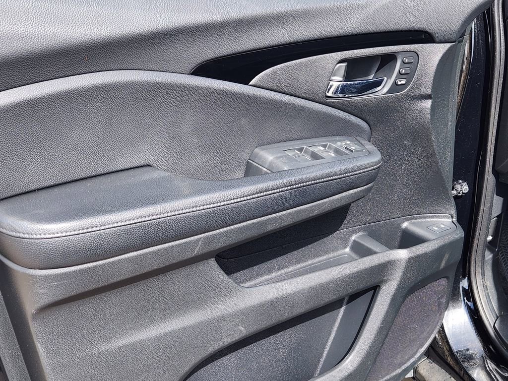 Used 2017 Honda Pilot Elite image 14