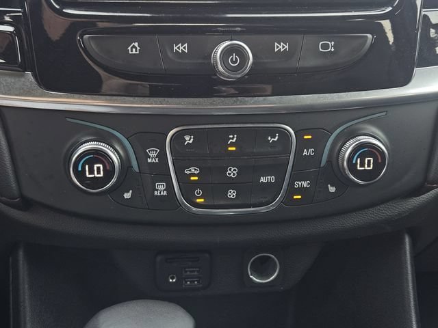 Used 2023 Chevrolet Traverse RS w/ LPO, Floor Liner Package AWD/4WD image 19