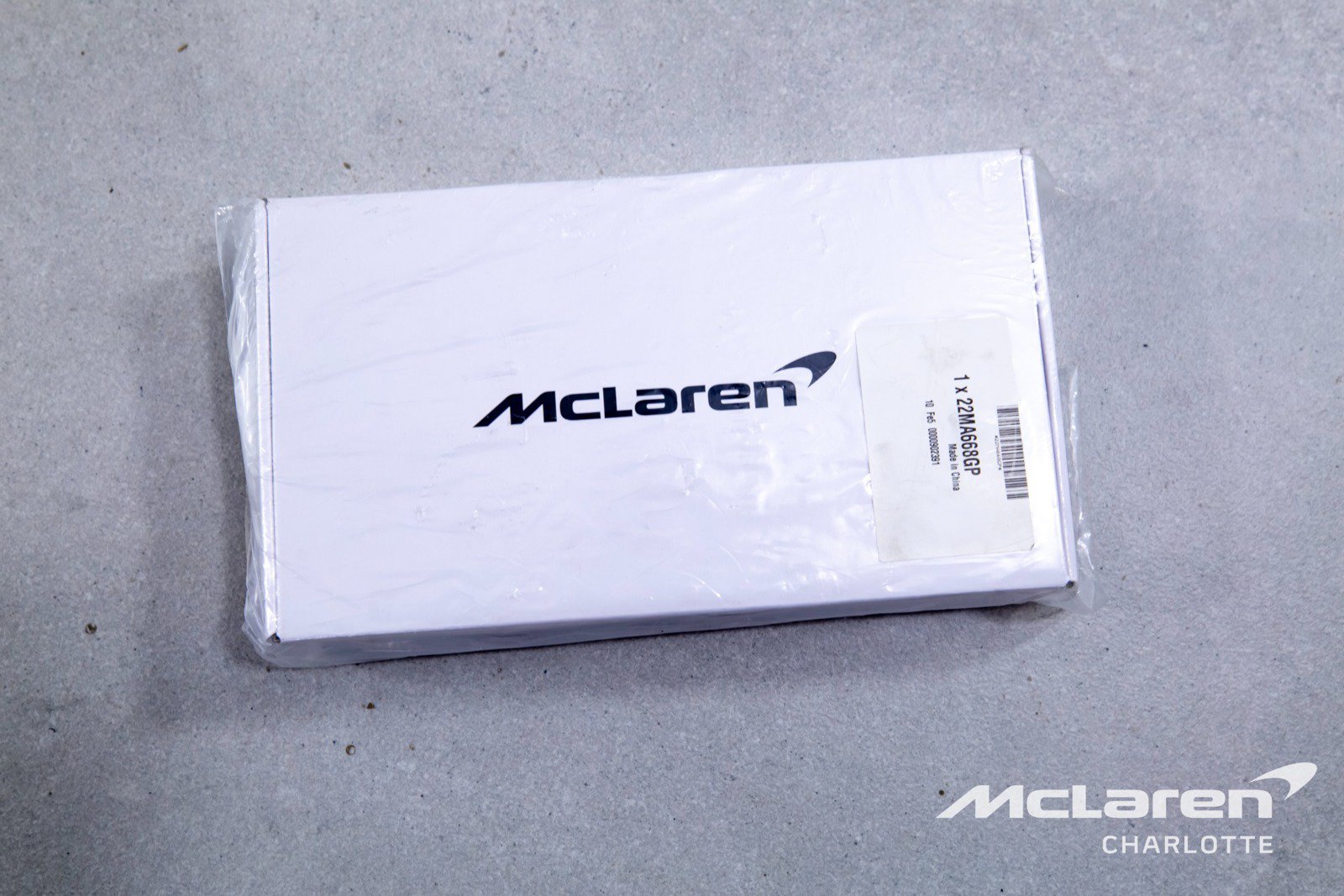 Used 2019 McLaren Senna RWD image 24