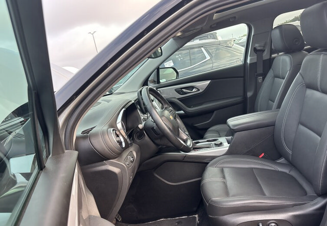 Used 2025 Chevrolet Blazer LT w/ Midnight/Sport Edition FWD image 5