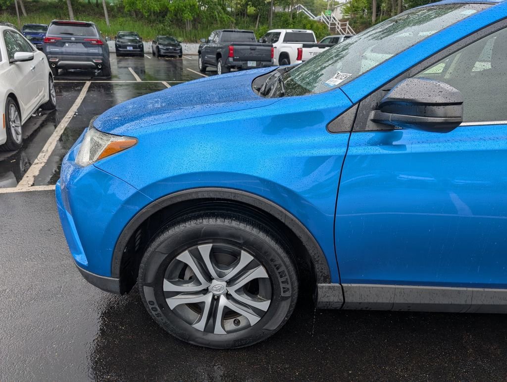 Used 2018 Toyota RAV4 LE w/ All Weather Liner Package AWD/4WD image 2