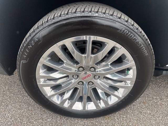 Used 2025 GMC Yukon XL Denali w/ Sun & Power Step Package AWD/4WD image 14