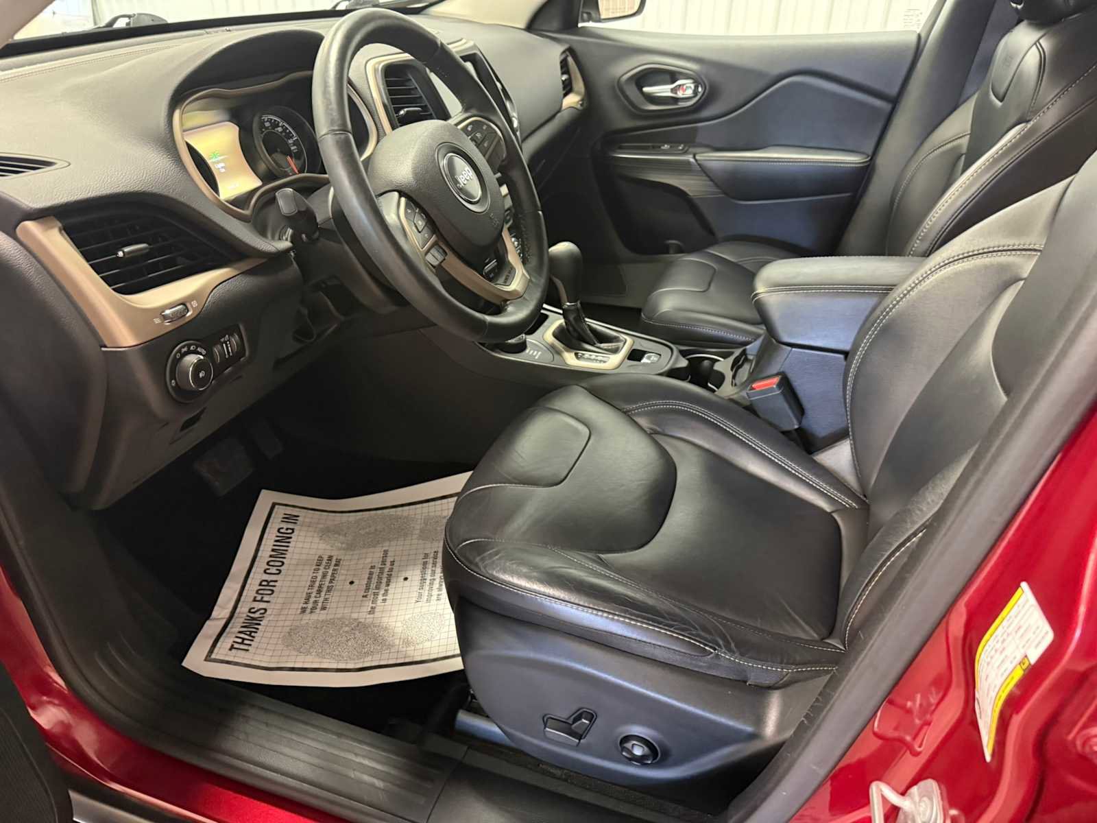 Used 2017 Jeep Cherokee Limited AWD/4WD image 19
