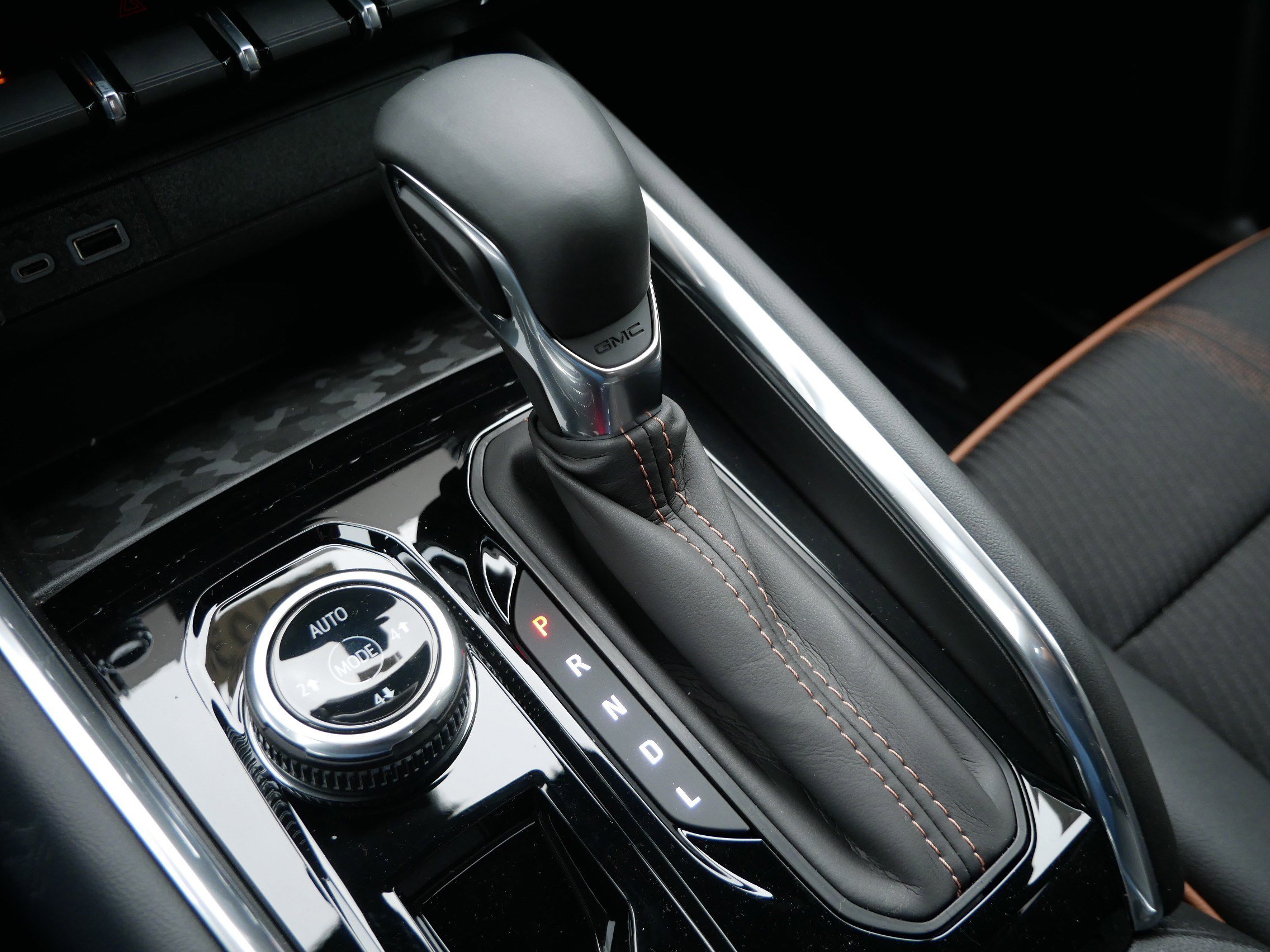 New 2026 GMC Canyon AT4 image 9