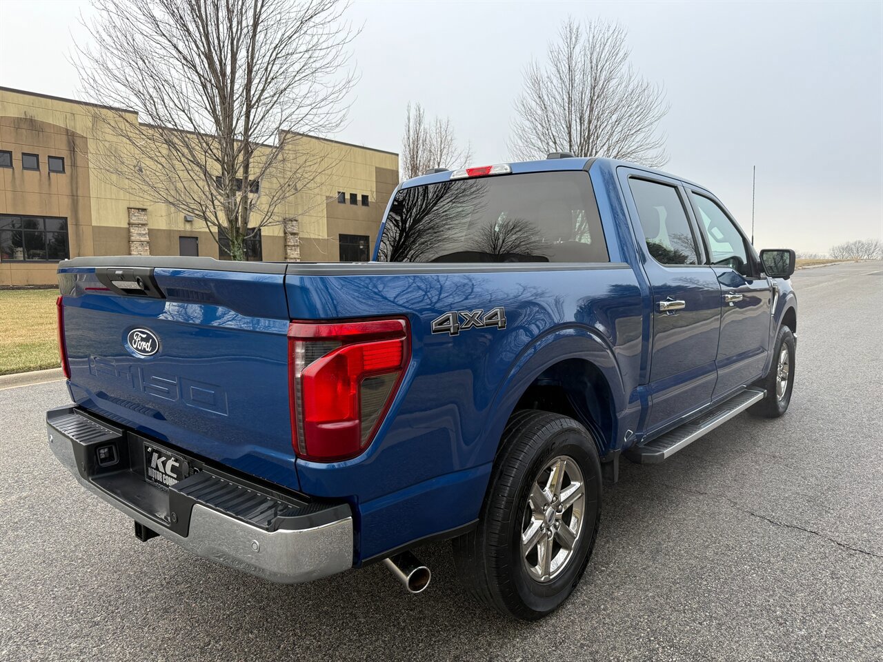 Used 2024 Ford F150 XLT AWD/4WD image 6