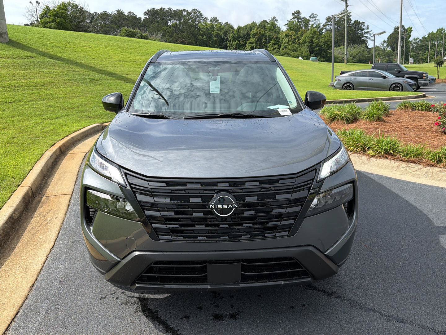 New 2026 Nissan Rogue Dark Armor FWD image 9