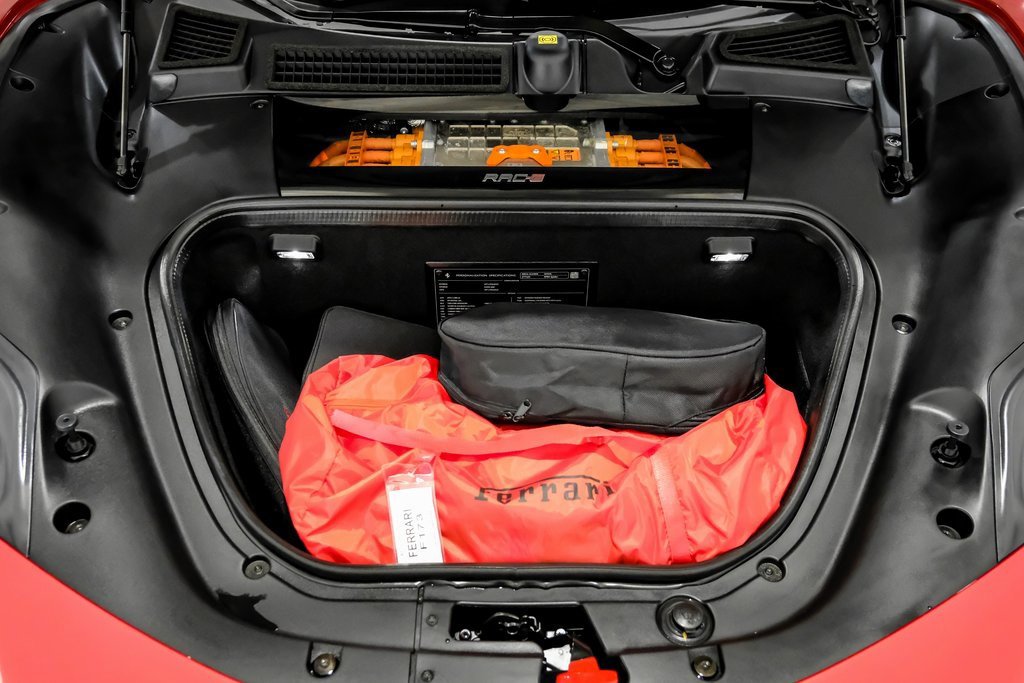 Used 2022 Ferrari SF90 Spider image 44