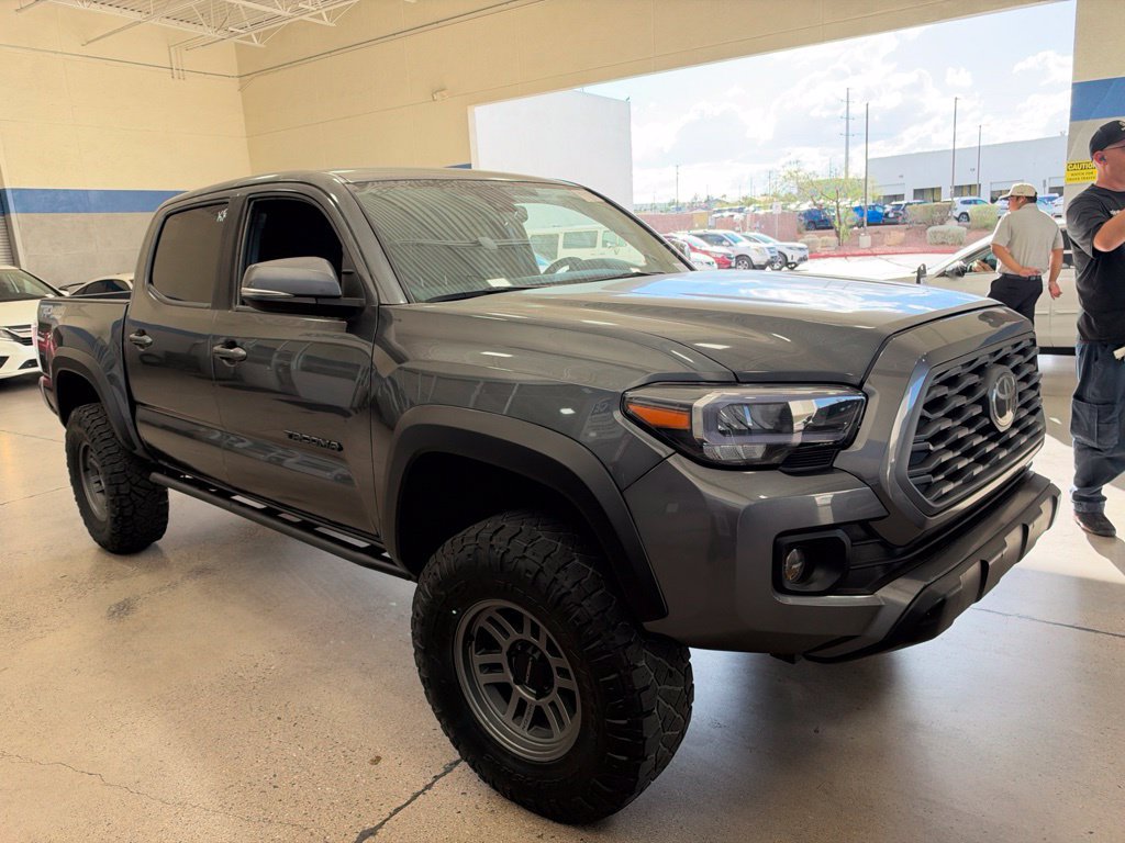 Used 2023 Toyota Tacoma TRD Off-Road AWD/4WD image 8