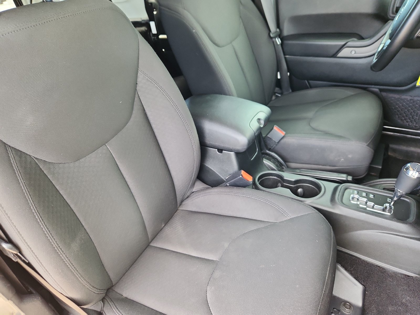 Used 2017 Jeep Wrangler Unlimited Sport AWD/4WD image 14