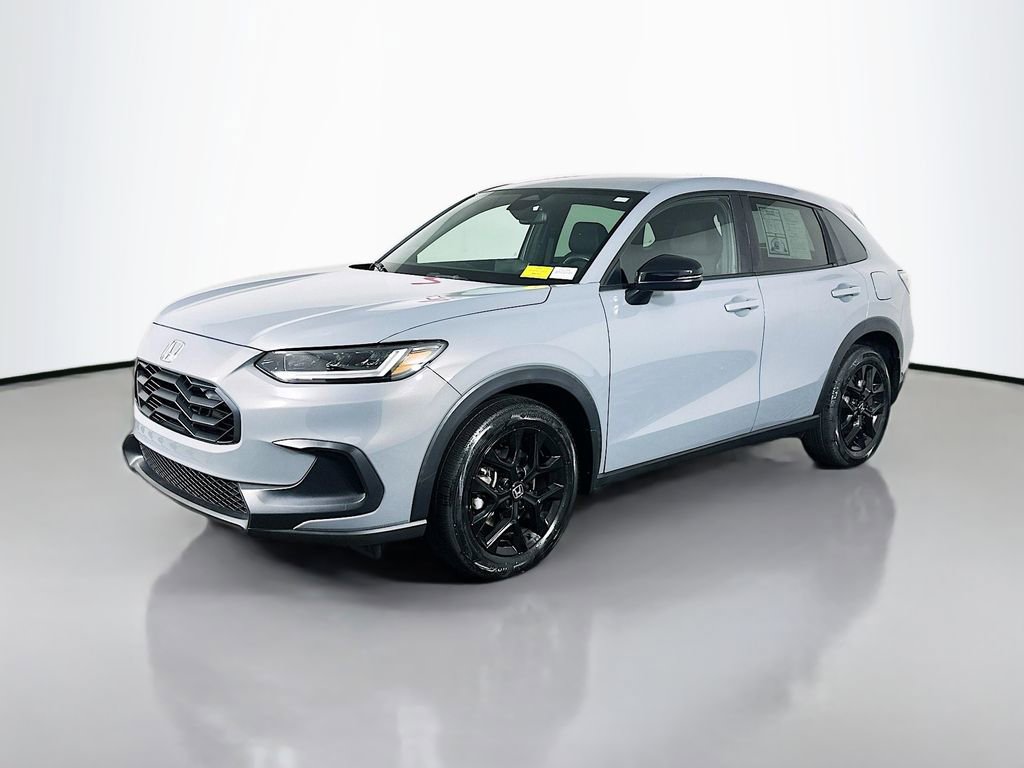 Used 2023 Honda HR-V Sport image 3