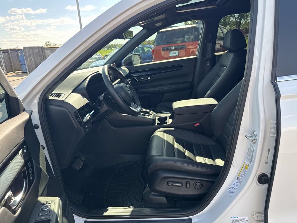 Used 2025 Honda CR-V Sport Touring image 33