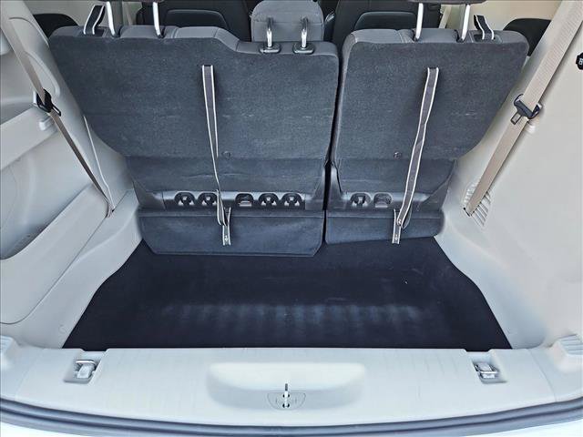 Used 2023 Chrysler Voyager LX FWD image 6