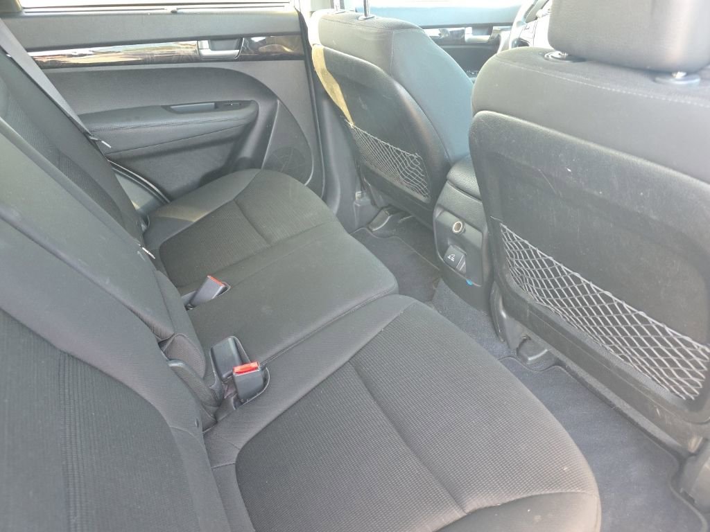 Used 2014 Kia Sorento LX w/ LX V6 Convenience Package image 15