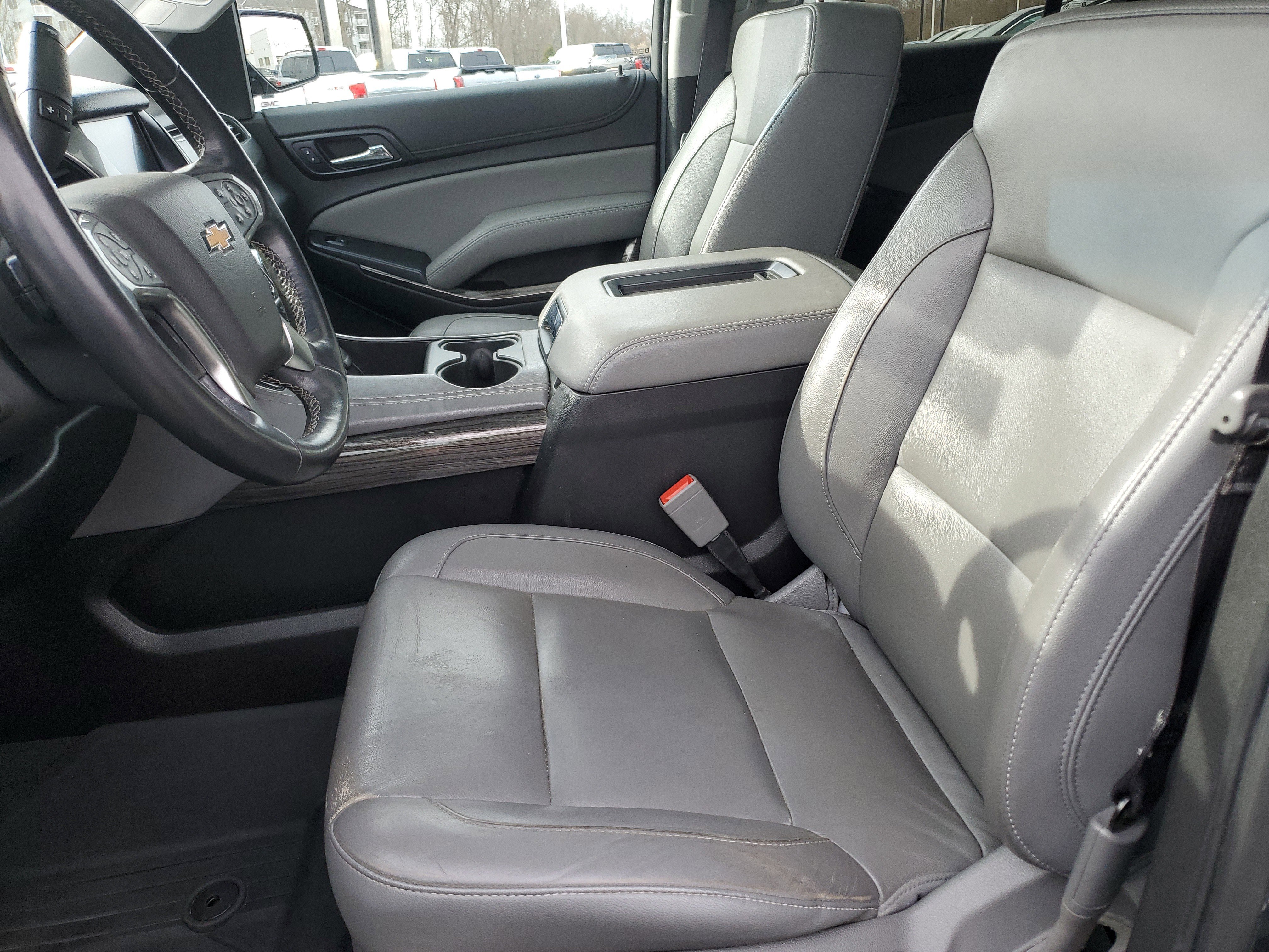 Used 2019 Chevrolet Tahoe LT w/ Luxury Package image 19