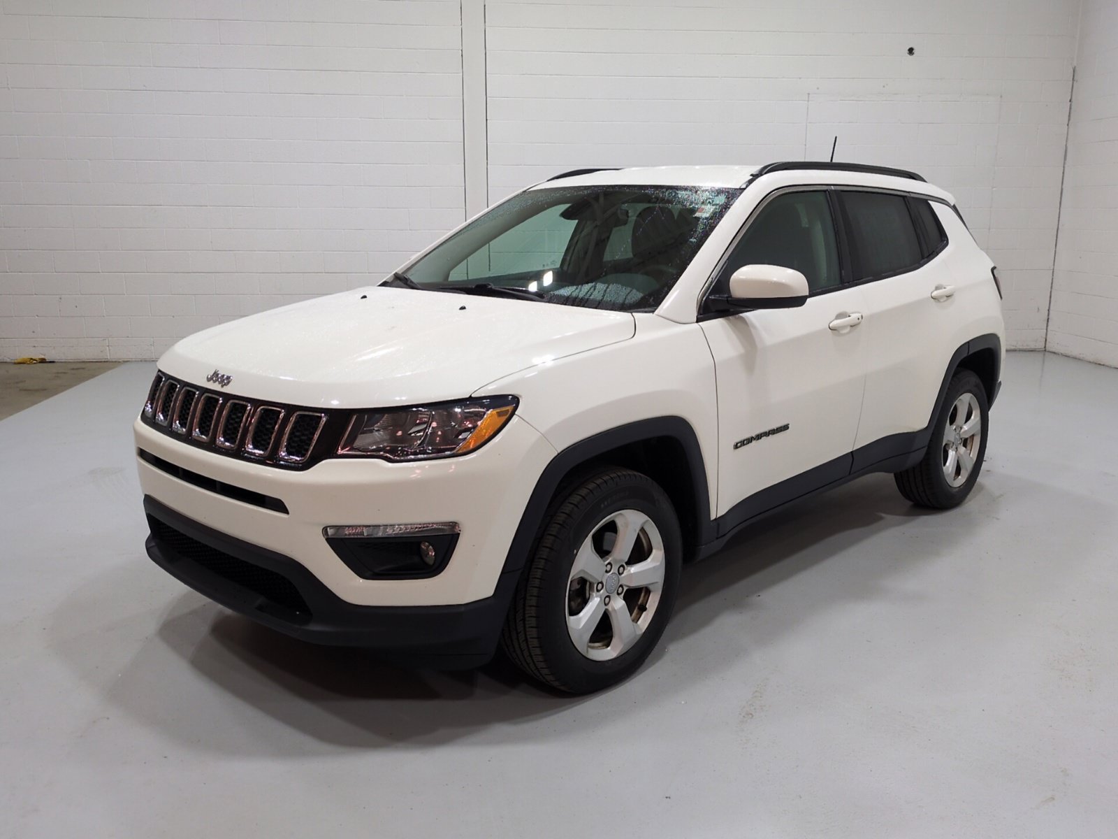 Used 2018 Jeep Compass Latitude w/ Popular Equipment Group AWD/4WD image 7