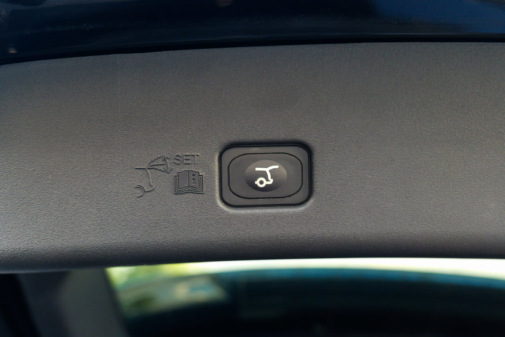 Used 2024 Lincoln Nautilus Reserve w/ Jet Appearance Package (87T) AWD/4WD image 62