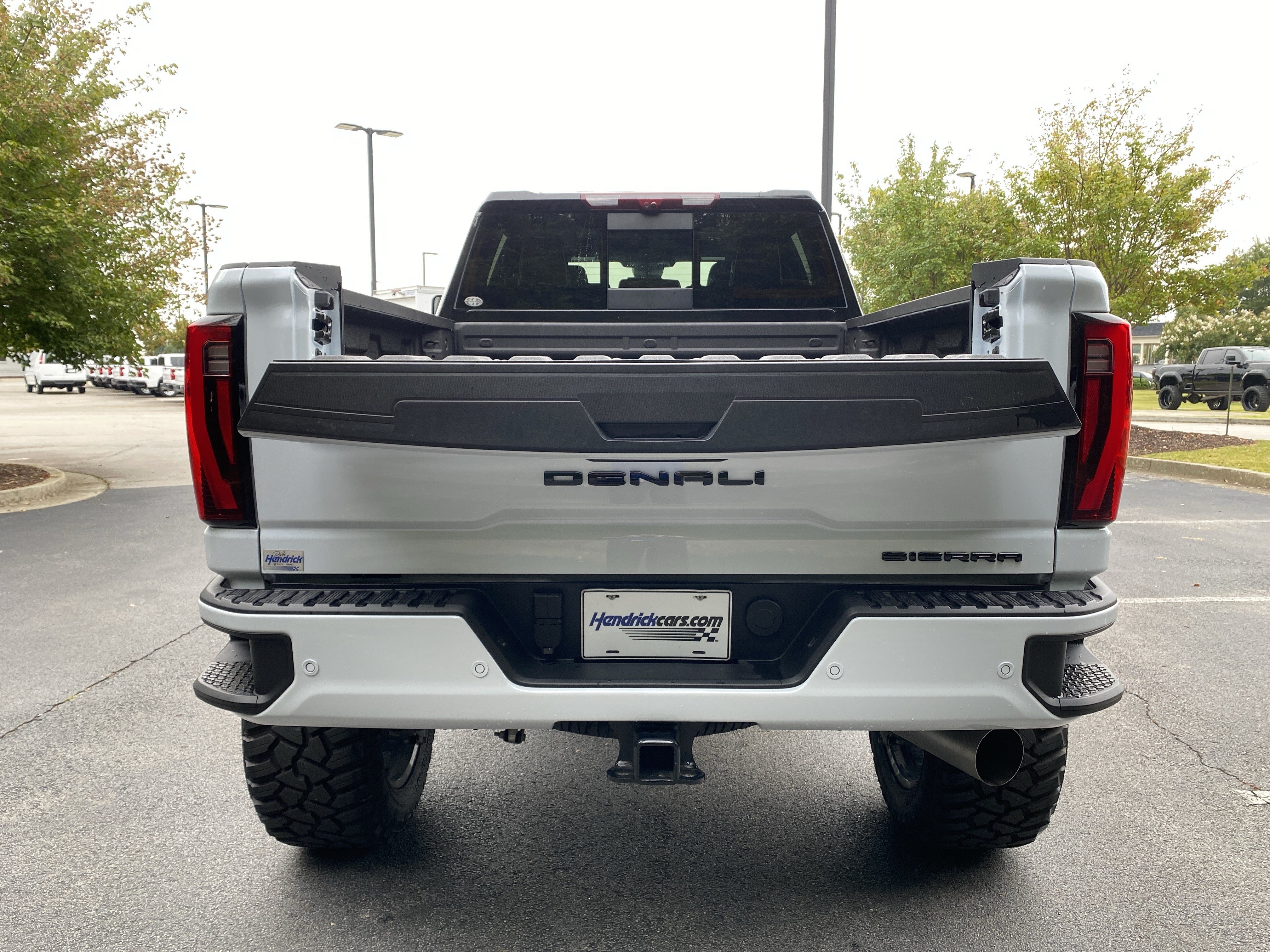 Used 2026 GMC Sierra 2500 Denali Ultimate AWD/4WD image 11