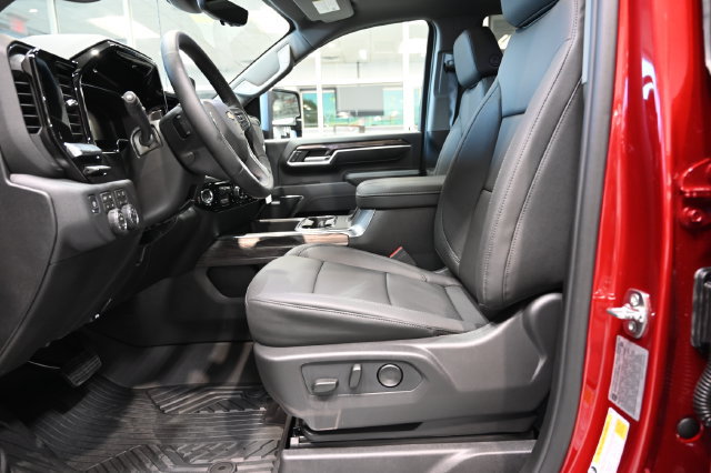 New 2026 Chevrolet Silverado 2500 LTZ w/ LTZ Premium Package AWD/4WD image 12