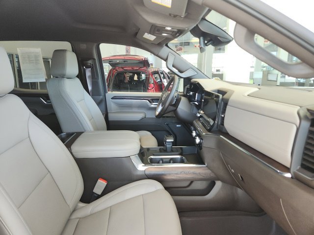 Used 2024 GMC Sierra 1500 SLT w/ SLT Premium Plus Package AWD/4WD image 21