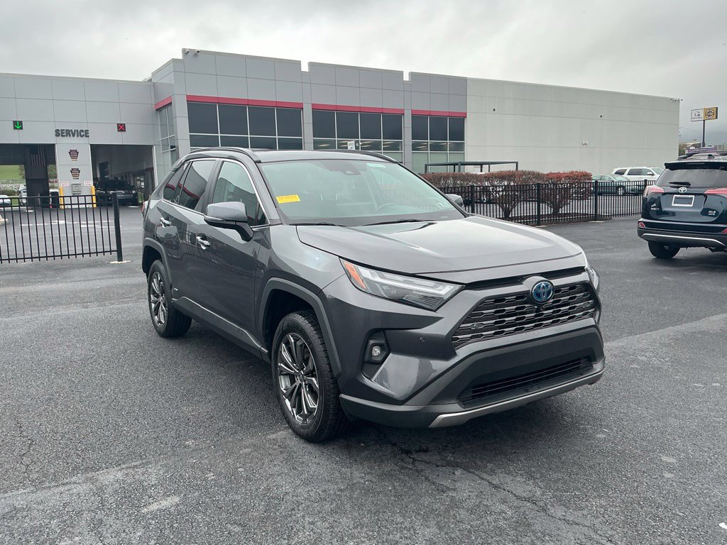 Certified 2023 Toyota RAV4 Limited AWD/4WD image 3