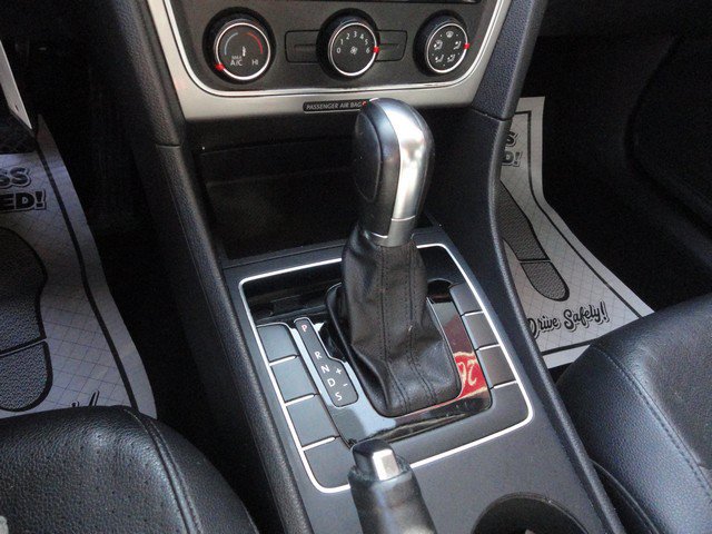 Used 2014 Volkswagen Passat 1.8T FWD image 12