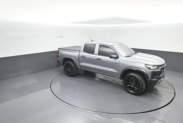 Used 2025 Chevrolet Colorado Trail Boss AWD/4WD image 17