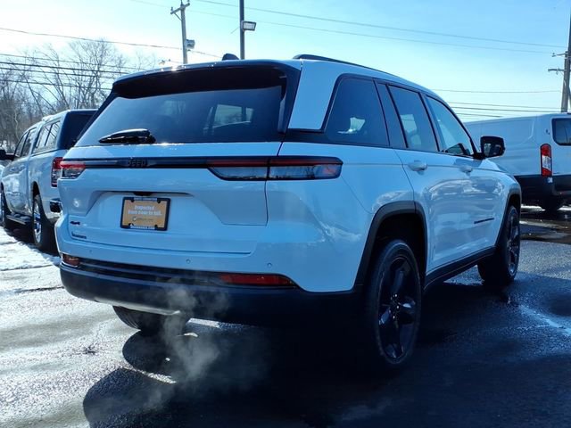 Certified 2023 Jeep Grand Cherokee Altitude image 3