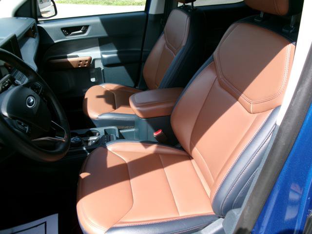 Used 2023 Ford Maverick Lariat w/ Lariat Luxury Package FWD image 7