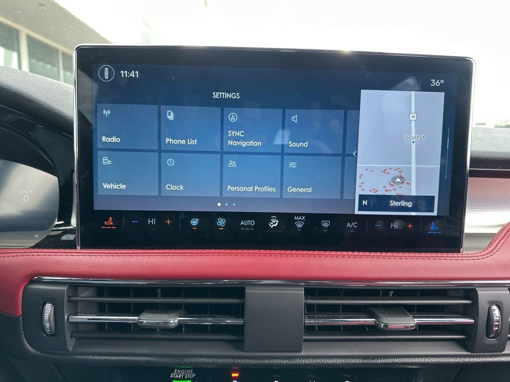 Used 2025 Lincoln Corsair Reserve w/ Jet Appearance Package image 38