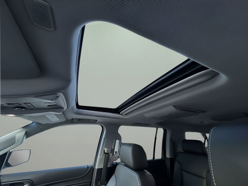 Used 2018 Chevrolet Suburban Premier image 19