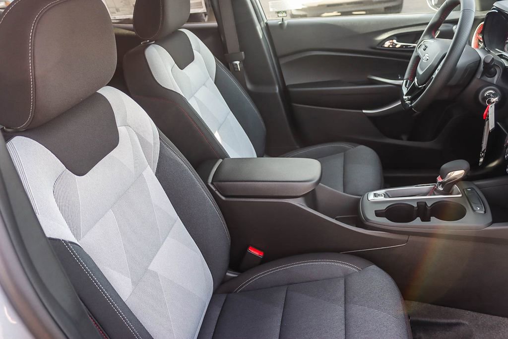 New 2026 Chevrolet Trax RS image 15