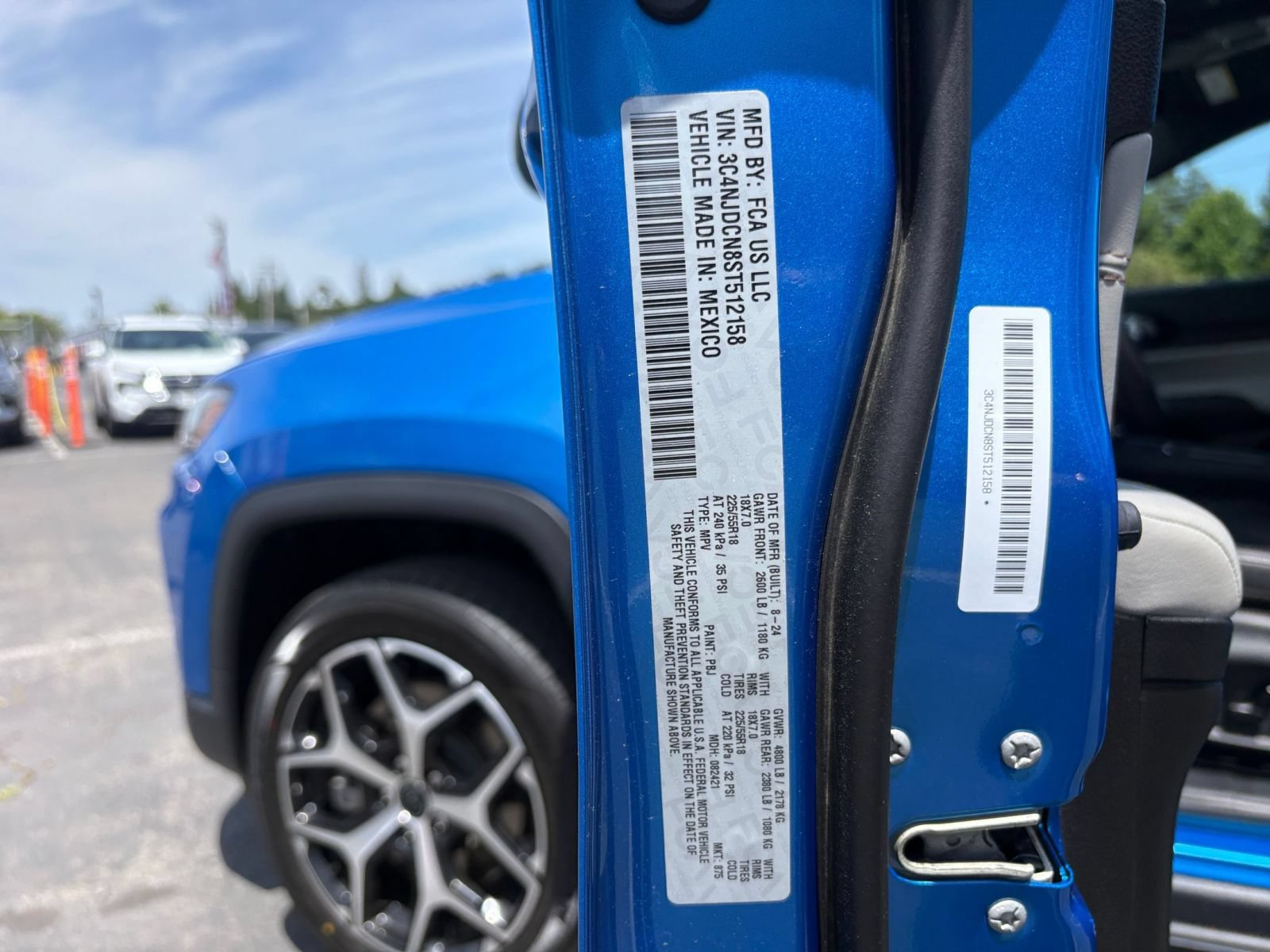 Used 2025 Jeep Compass Limited AWD/4WD image 30