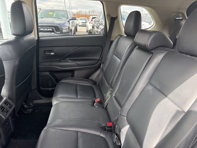 Used 2019 Mitsubishi Outlander SEL image 28