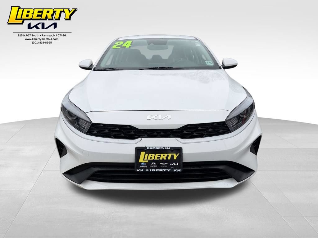 Used 2024 Kia Forte LXS FWD video 2
