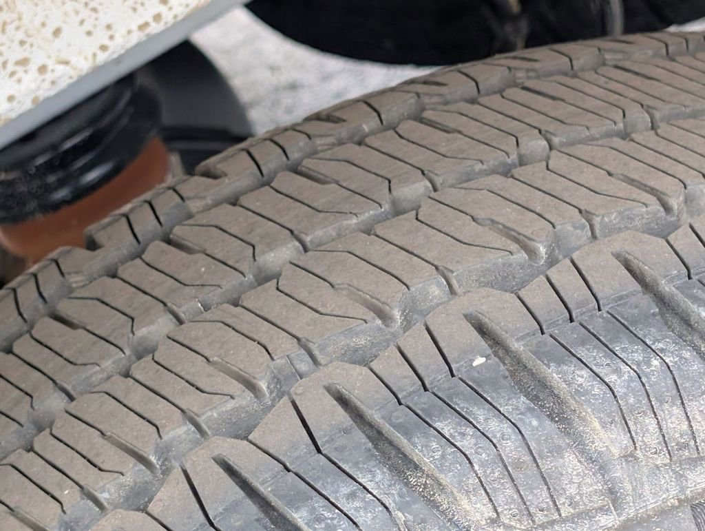 New 2026 Ford Transit 250 148 Medium Roof w/ Load Area Protection Package image 18