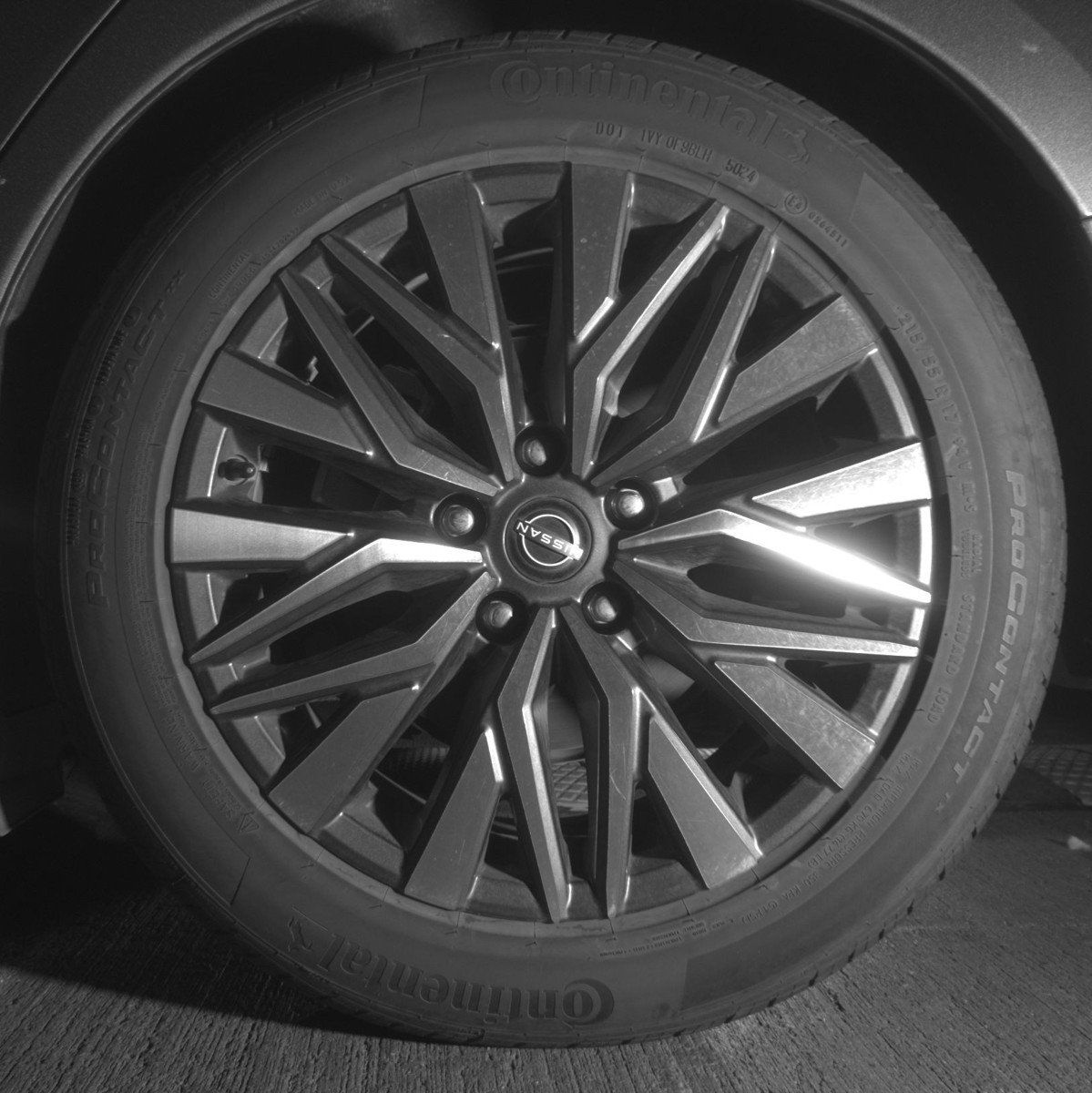 Used 2025 Nissan Altima 2.5 SV image 14