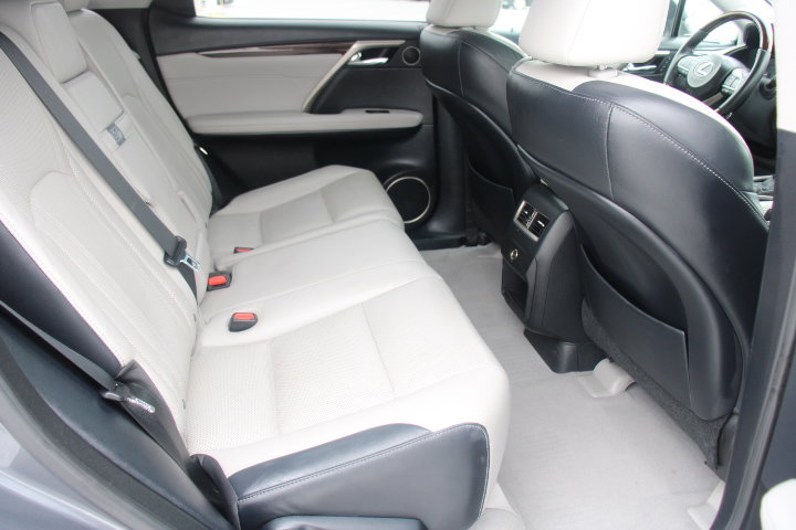 Used 2019 Lexus RX 450h AWD w/ Navigation Package image 18