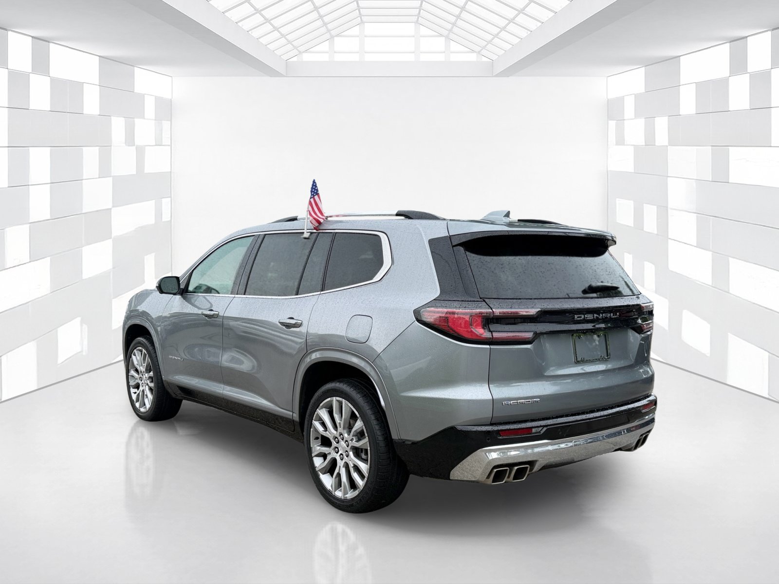 Used 2024 GMC Acadia Denali FWD image 5