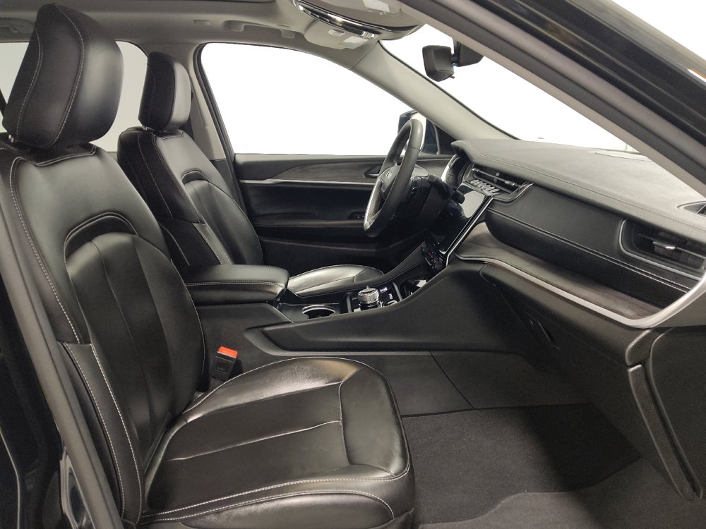 Used 2023 Jeep Grand Cherokee Limited AWD/4WD image 21